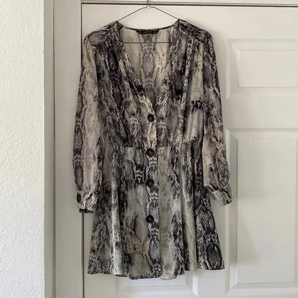 Zara Basic snake print mini fit and flare dress - Picture 1 of 4